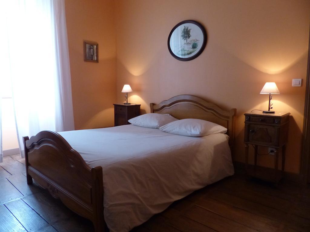 Berneuil  Le Domaine De Panissac B&B 객실 사진