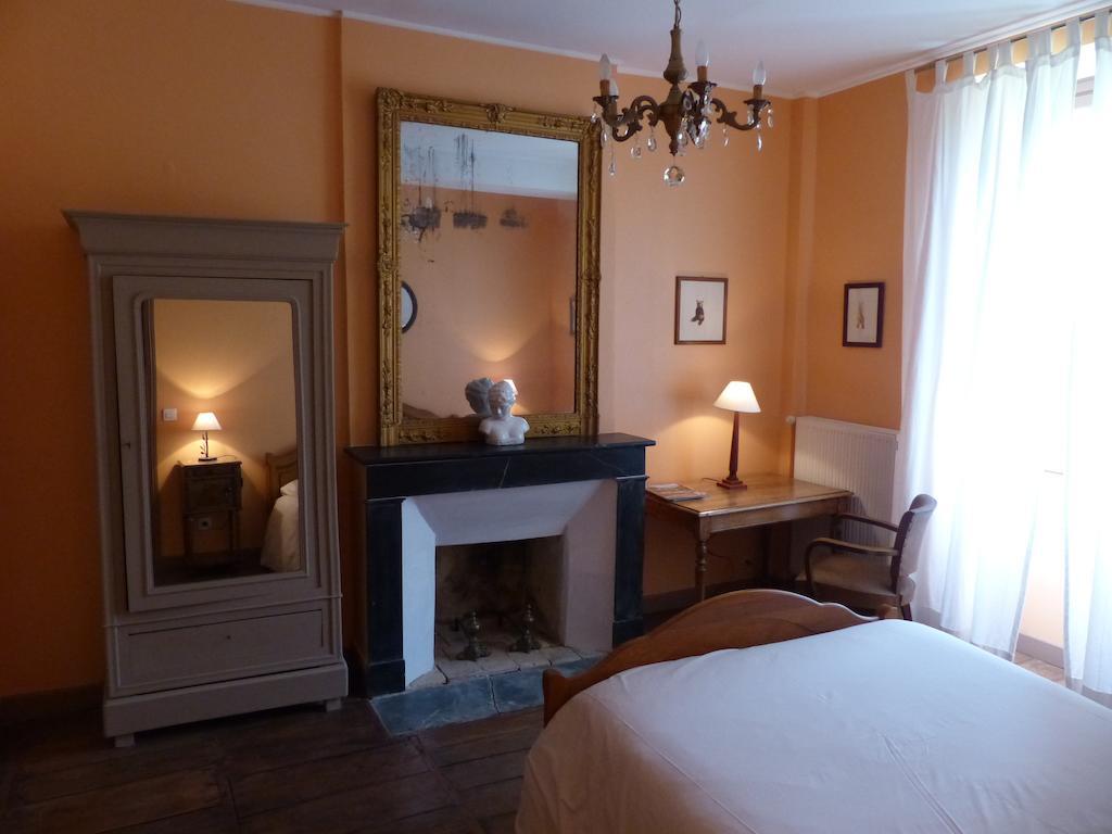 Berneuil  Le Domaine De Panissac B&B 객실 사진