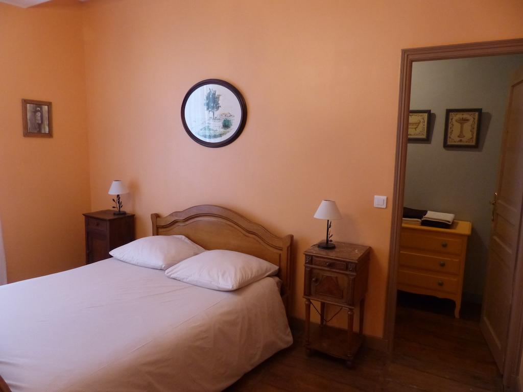 Berneuil  Le Domaine De Panissac B&B 객실 사진