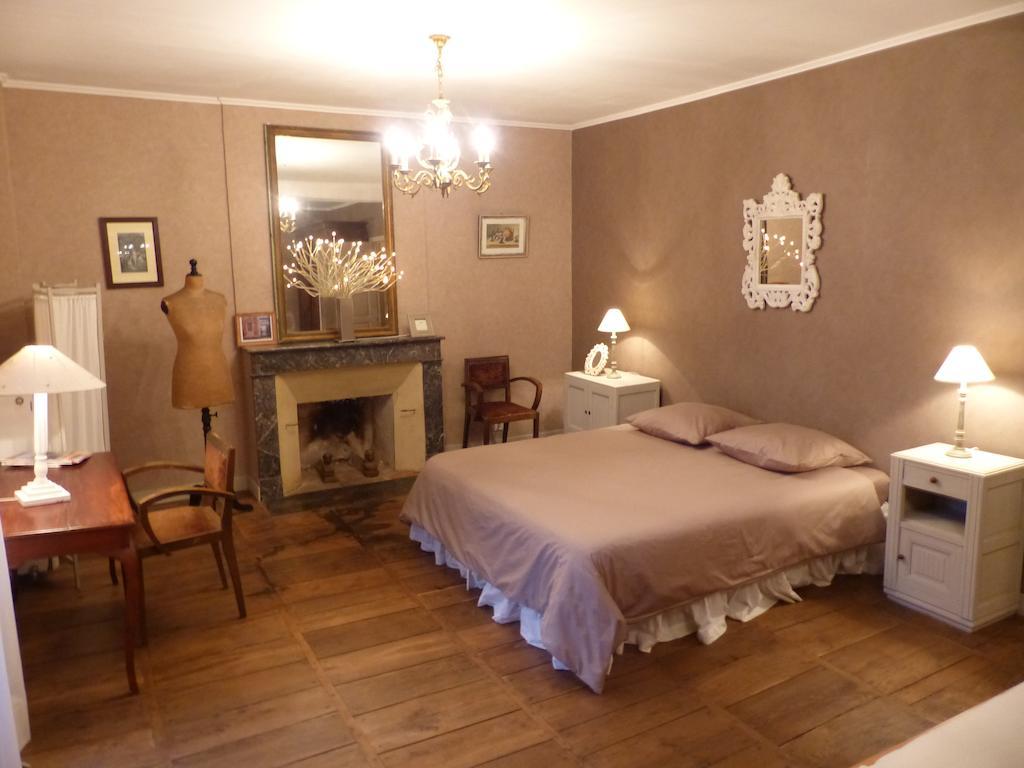 Berneuil  Le Domaine De Panissac B&B 객실 사진