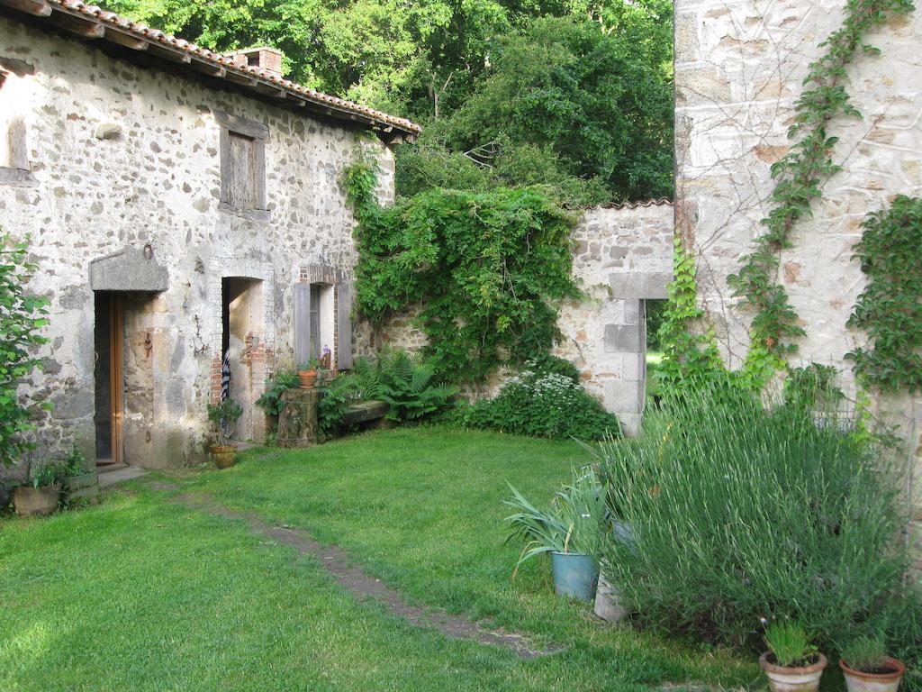 Berneuil  Le Domaine De Panissac B&B 외부 사진